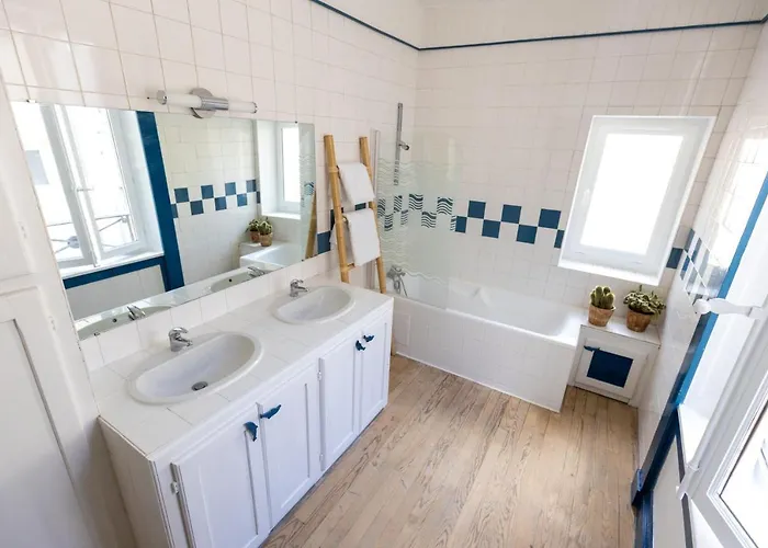 Les Ursulines Centre Historique De Вилла Байе